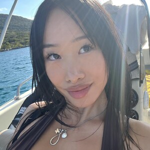 BabieLee Asian webcam from Canada