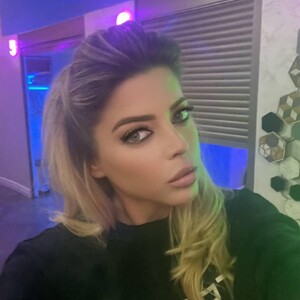SarahLyne webcam livesex profile in masturbation cams
