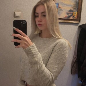 AliraTim_ webcam profile - American