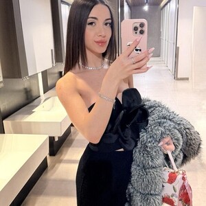 CrazyMia69 Asian webcam from Romania